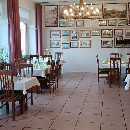 Wielkopolanka Pokoje Goscinne I Restauracja Chodzież 外观 照片